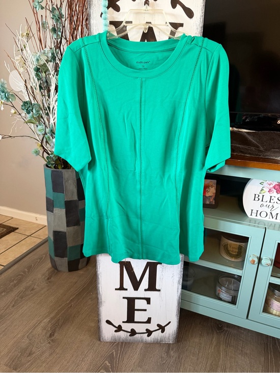 Studio Tops - Studio Emerald Green Short Sleeve Crewneck Top Size 1X